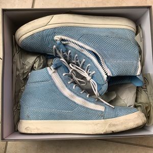 MENS GIUSEPPE SNEAKER BLUE SIZE 12/45 (AS IS)